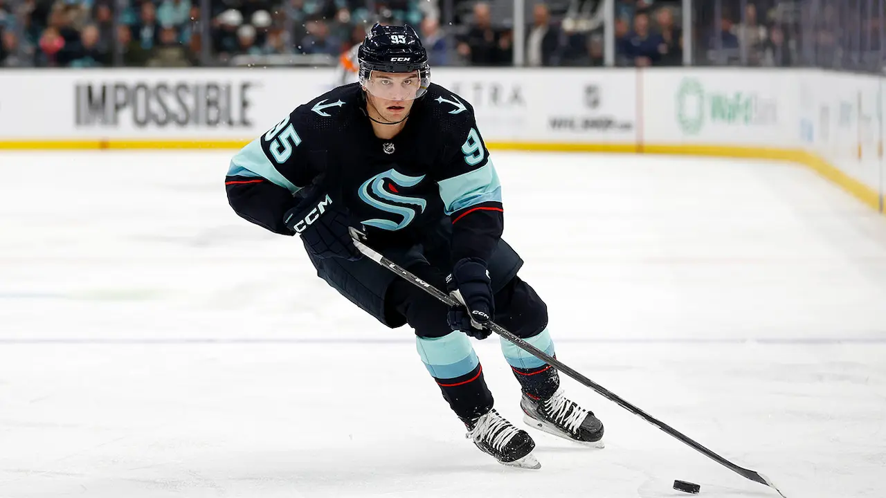 Andre Burakovsky photo