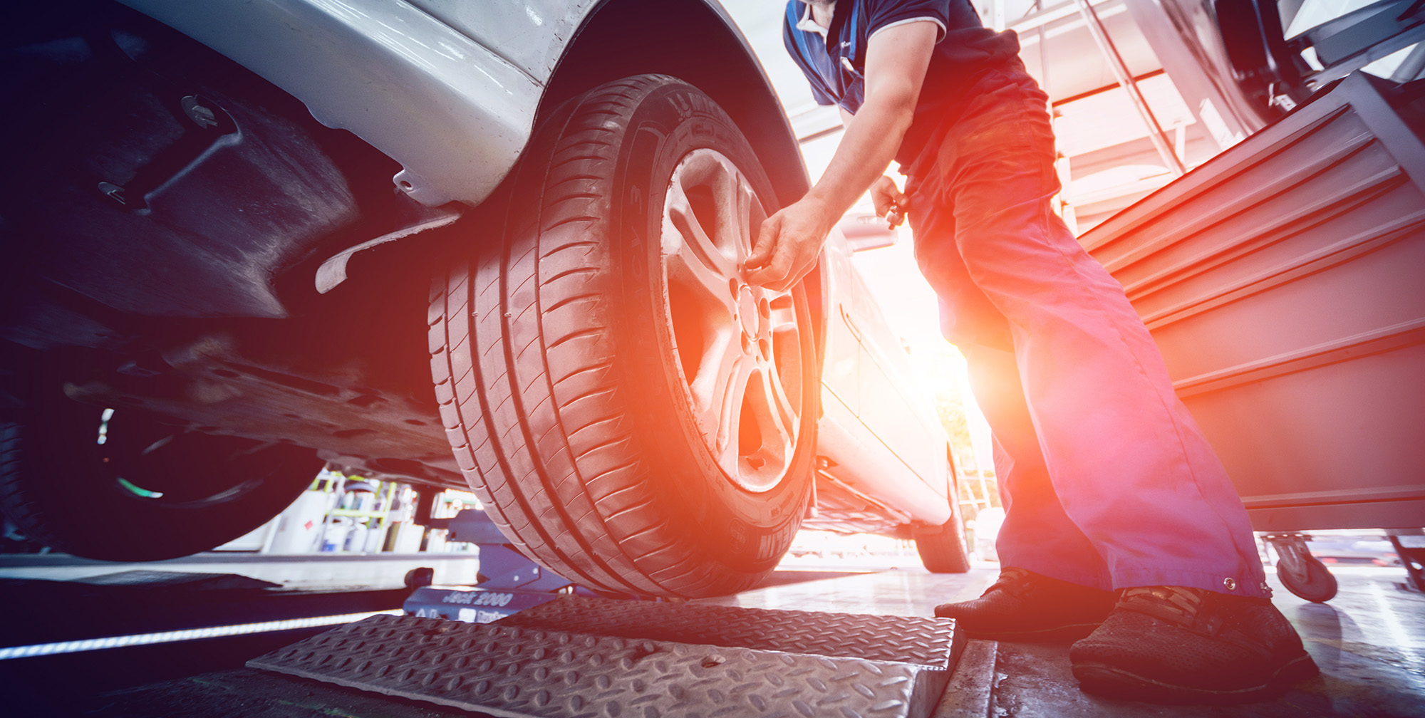 Auto Repair Near Crown Center (Kansas City) Location Page Image