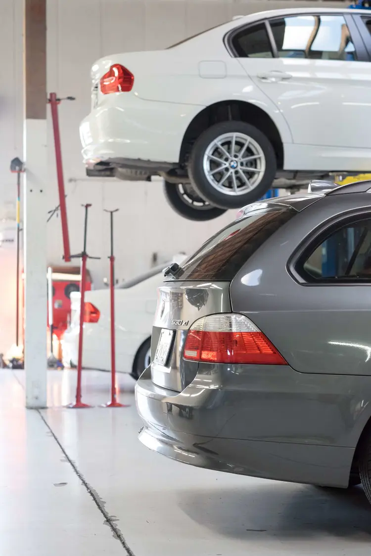 B and B Autohaus Library Image