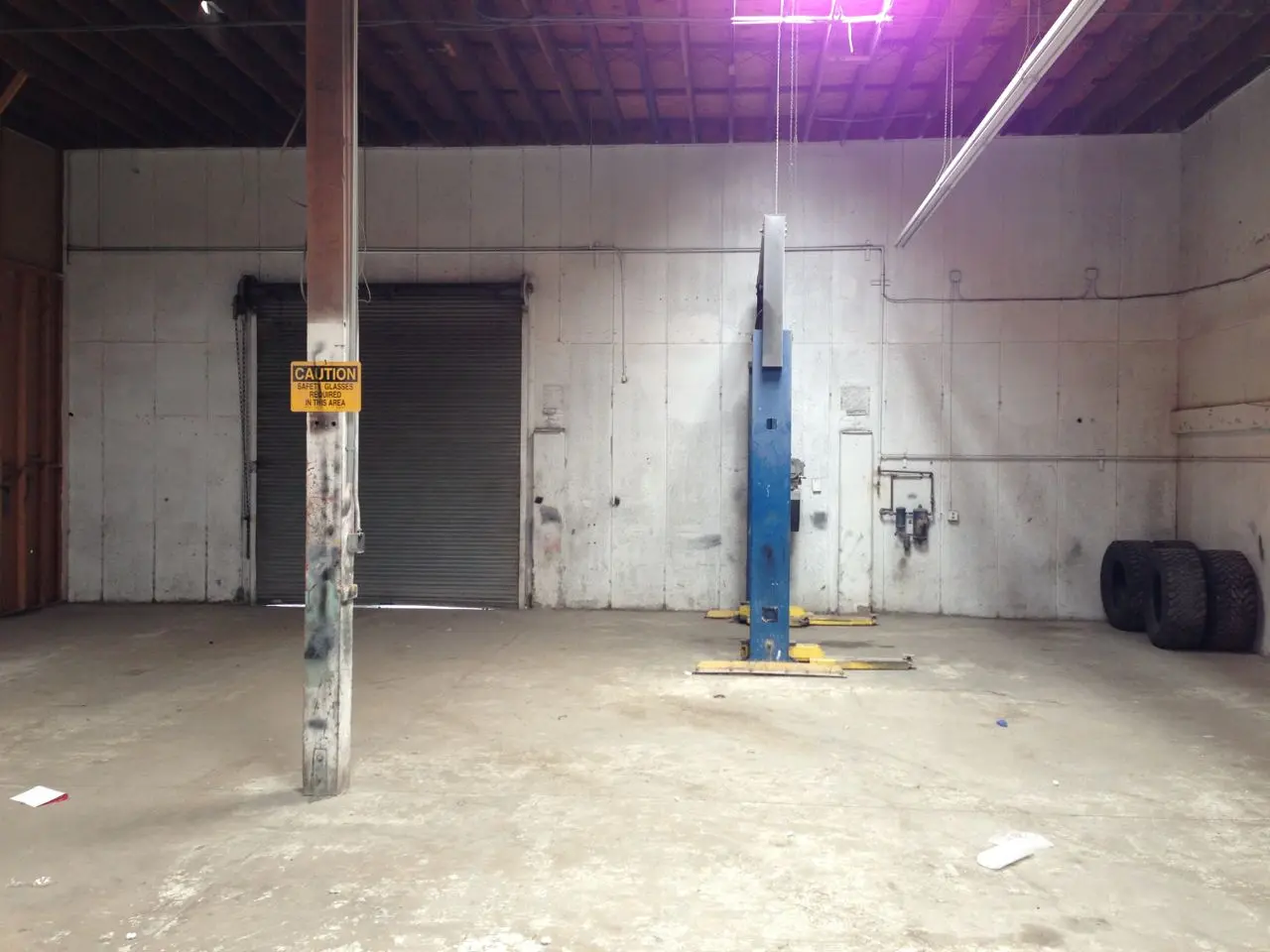 B and B Autohaus Library Image