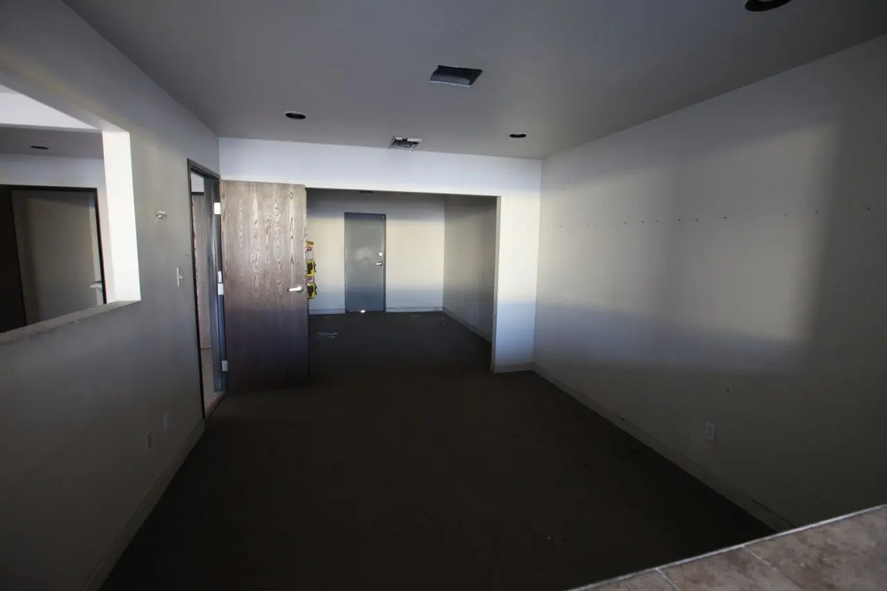 B and B Autohaus Library Image