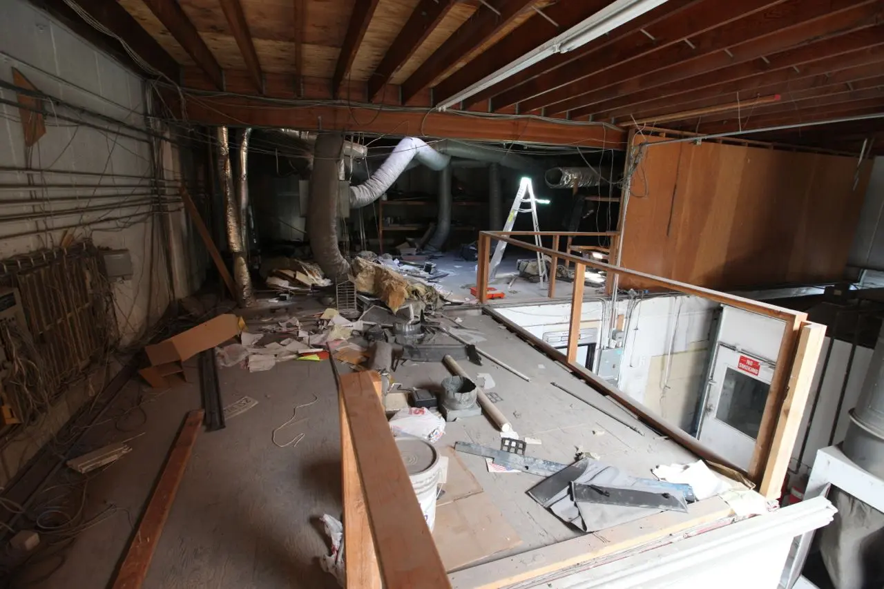 B and B Autohaus Library Image