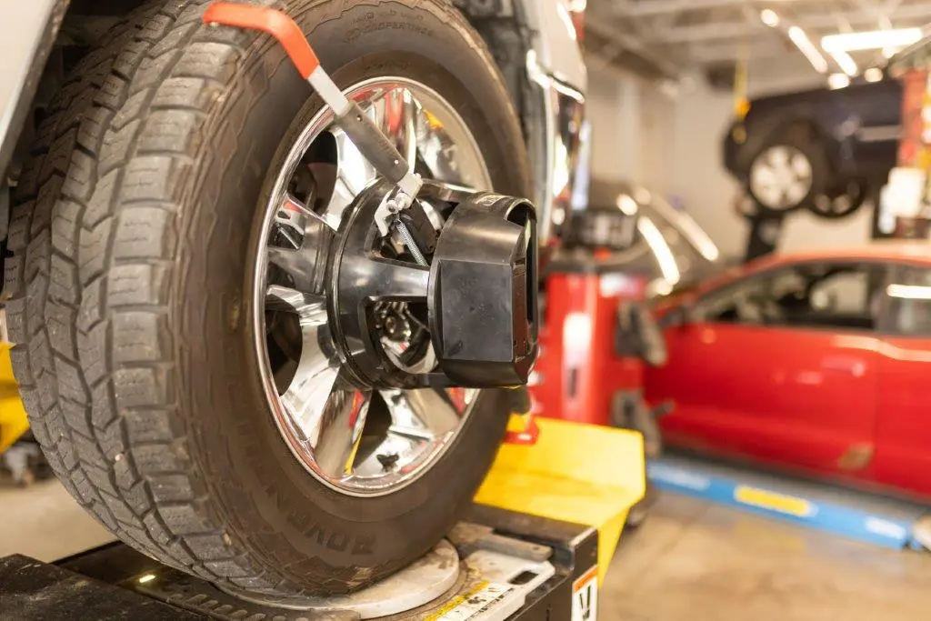 Joey_s Auto Shop (small) (34).jpg