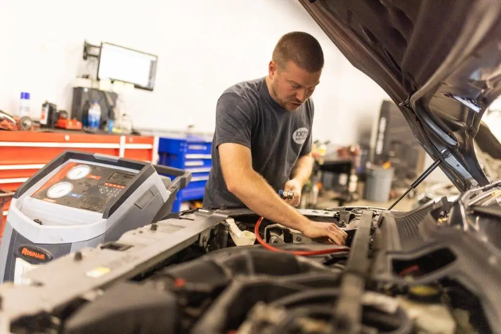 Joey_s Auto Shop (small) (46).jpg