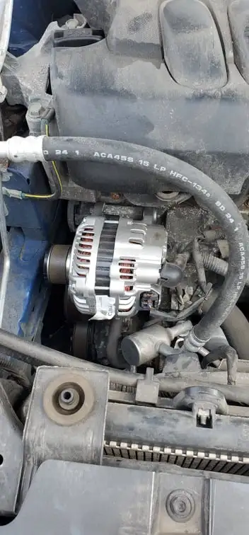 Identifying Common Alternator Symptoms in Your Car Image