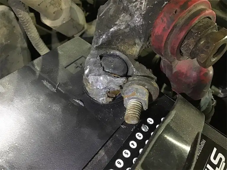 What happens when your battery cables rust? Image