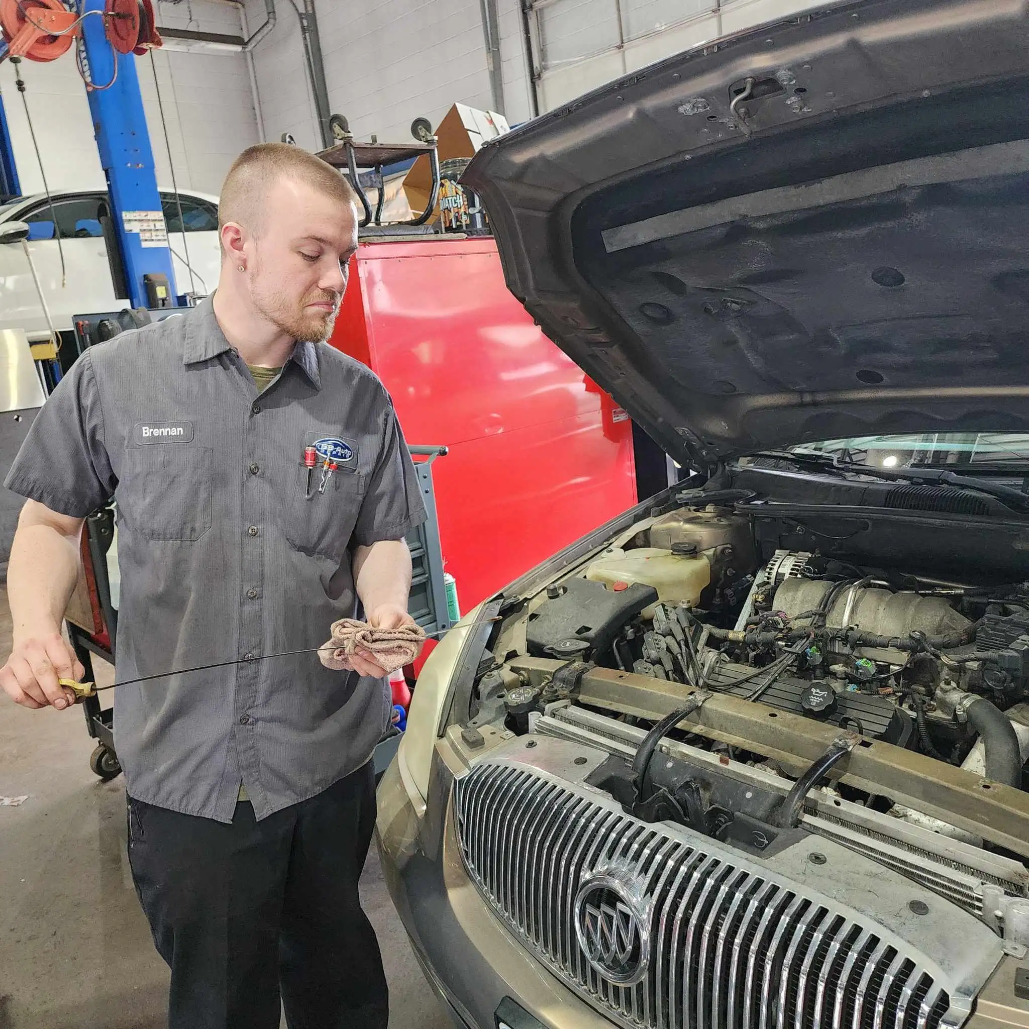 Keeping Your Car Healthy: How to Check Your Oil Level Like a Pro! Image