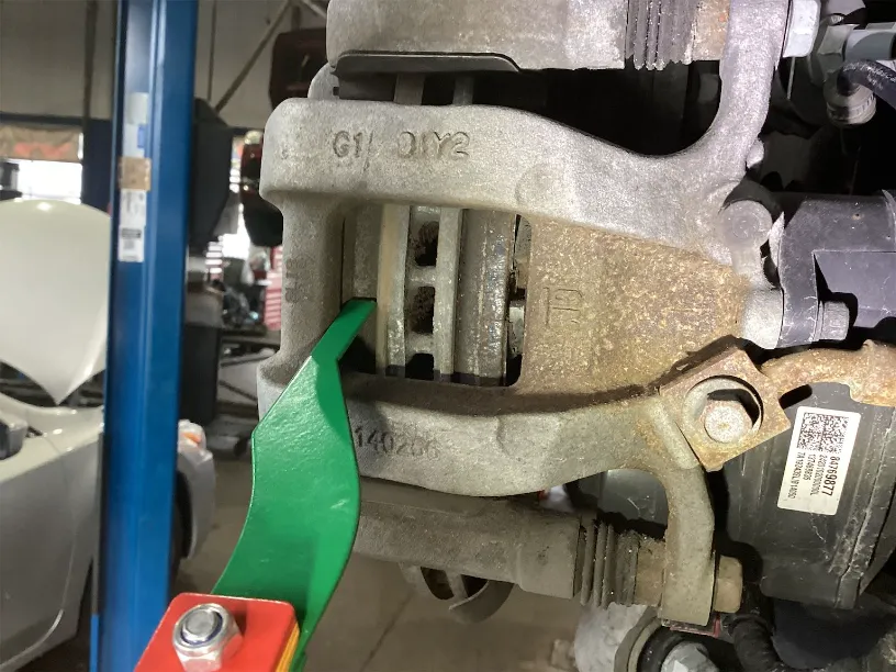 What is the difference between a good brake pad and a bad brake pad?  Image