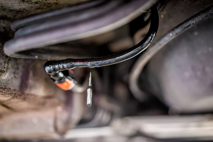Is it dangerous to drive with a fuel leak? Image