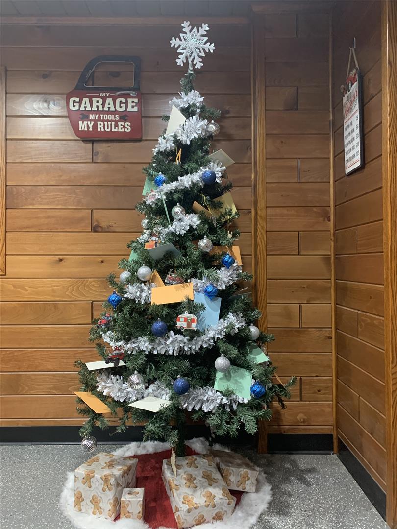 Merry Christmas From The Widrick Truck & Diesel Service Team Image