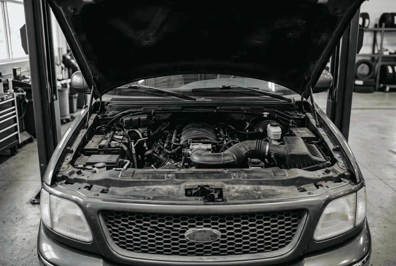 Ford F-150 Expedition Super Duty Triton Spark Plug Blowout Fix Image