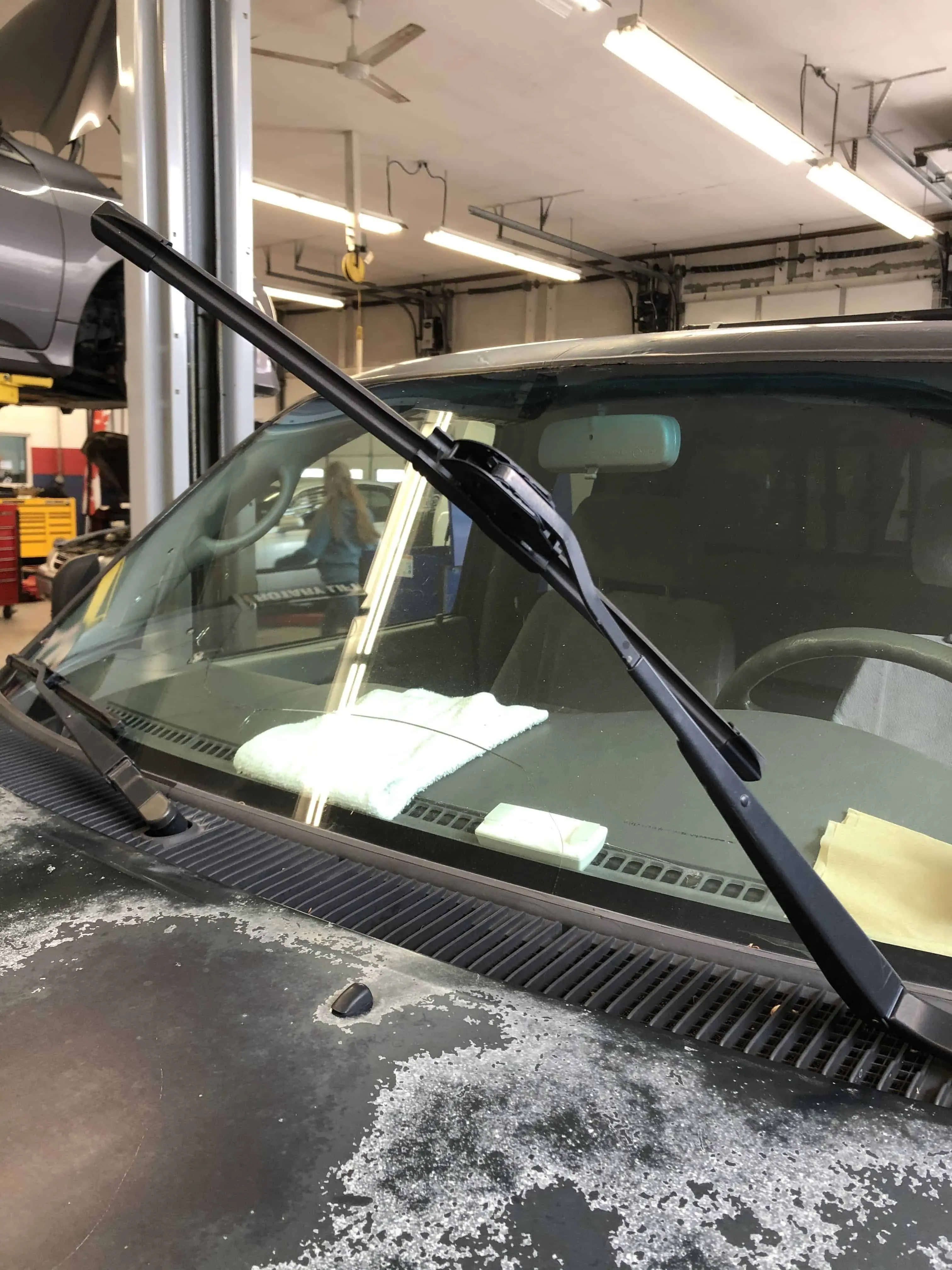 Torn wiper blades Image