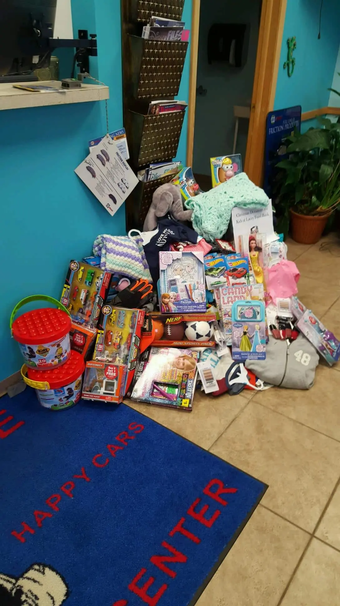 What does Food Bank Kids do? Image